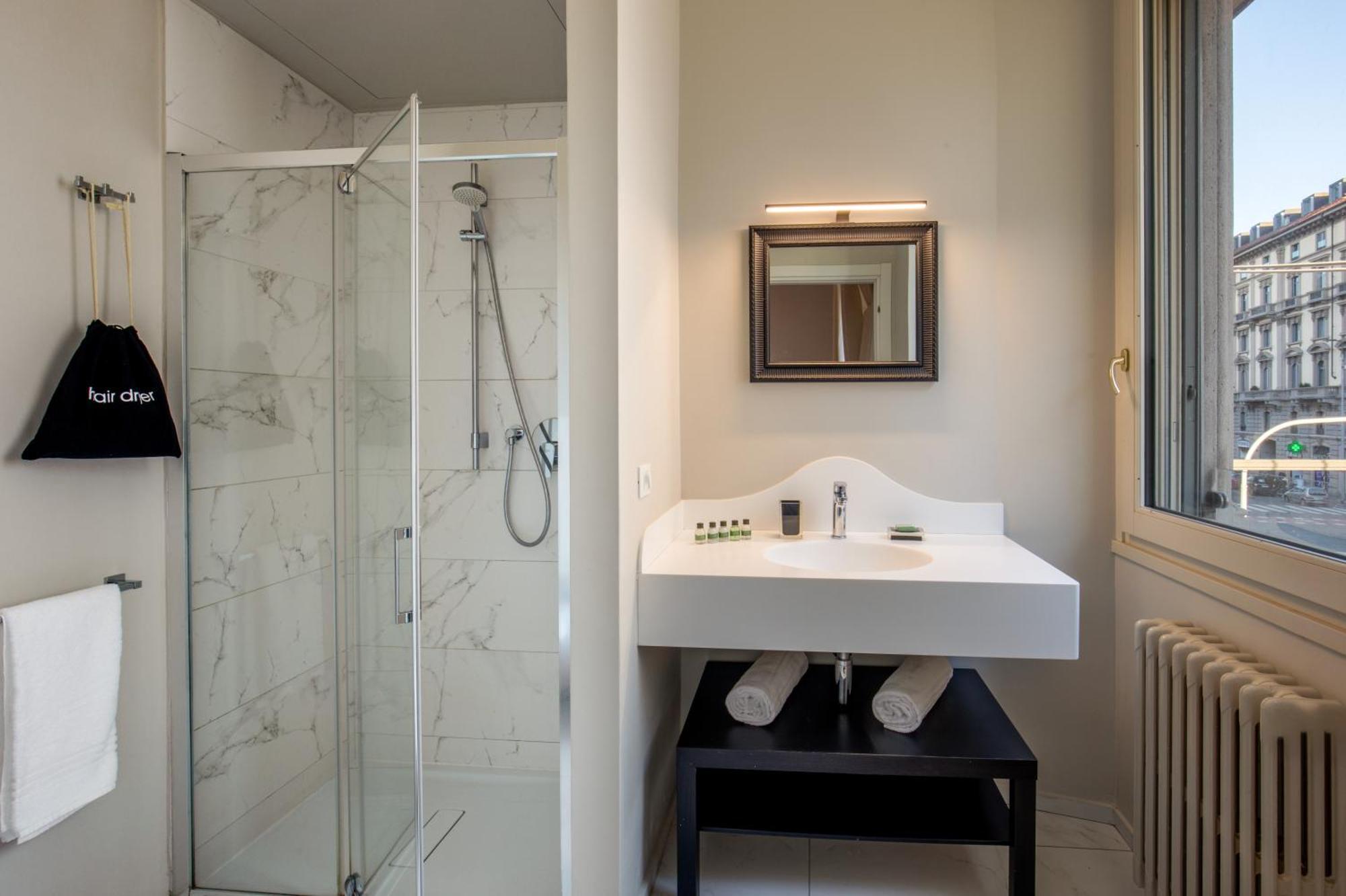 Daplace - Corso Monforte Suites Milaan Buitenkant foto